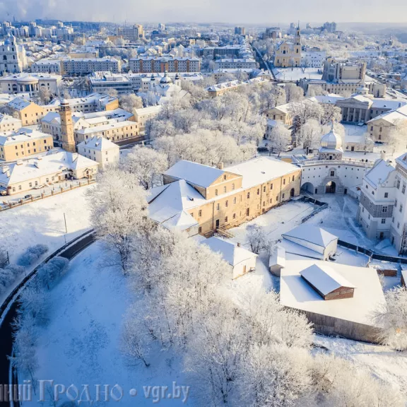 Фотография 1 - Посещение дома-музея Элизы Ожешко. Экскурсия по Гродно. Встреча Нового года